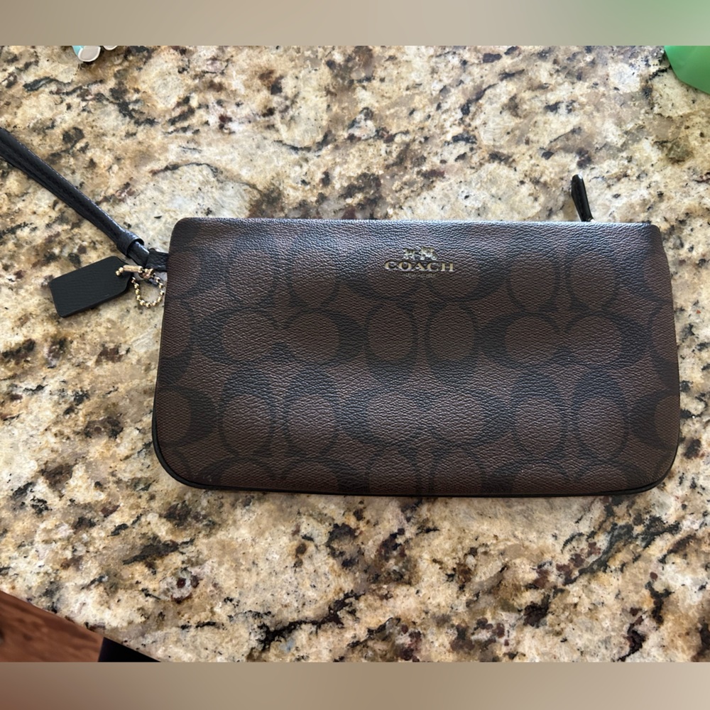 Coach wrist purse!